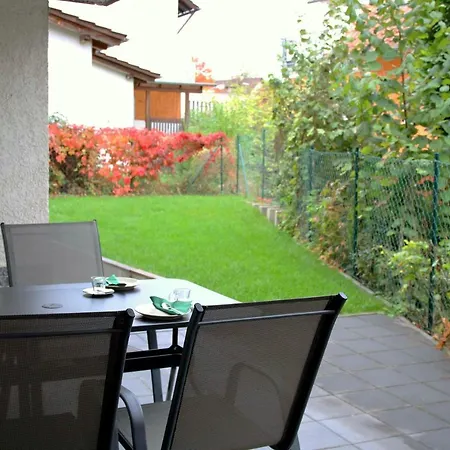 Appartement Studio-apartment Mit Garten, Parkplatz & Kueche