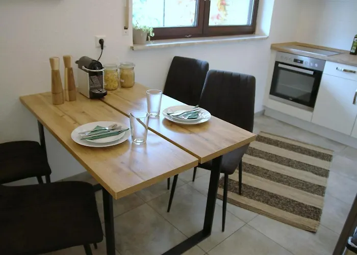 Studio-apartment Mit Garten, Parkplatz & Kueche Appartement Offenburg