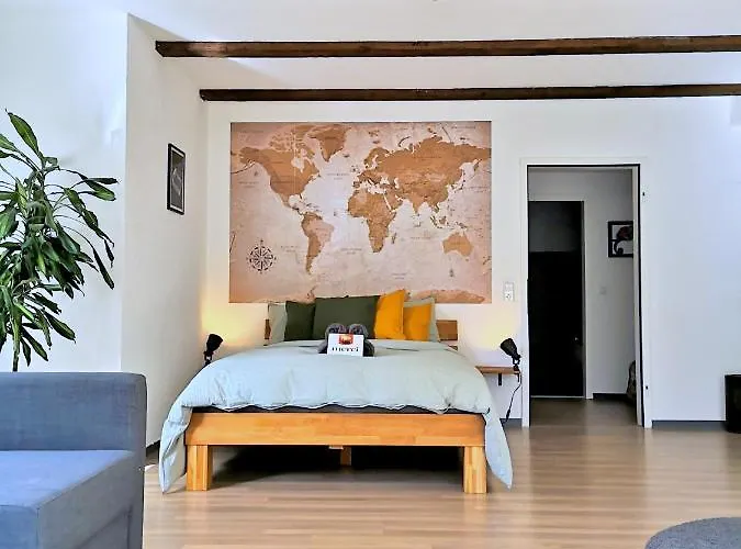 Studio-apartment Mit Garten, Parkplatz & Kueche *